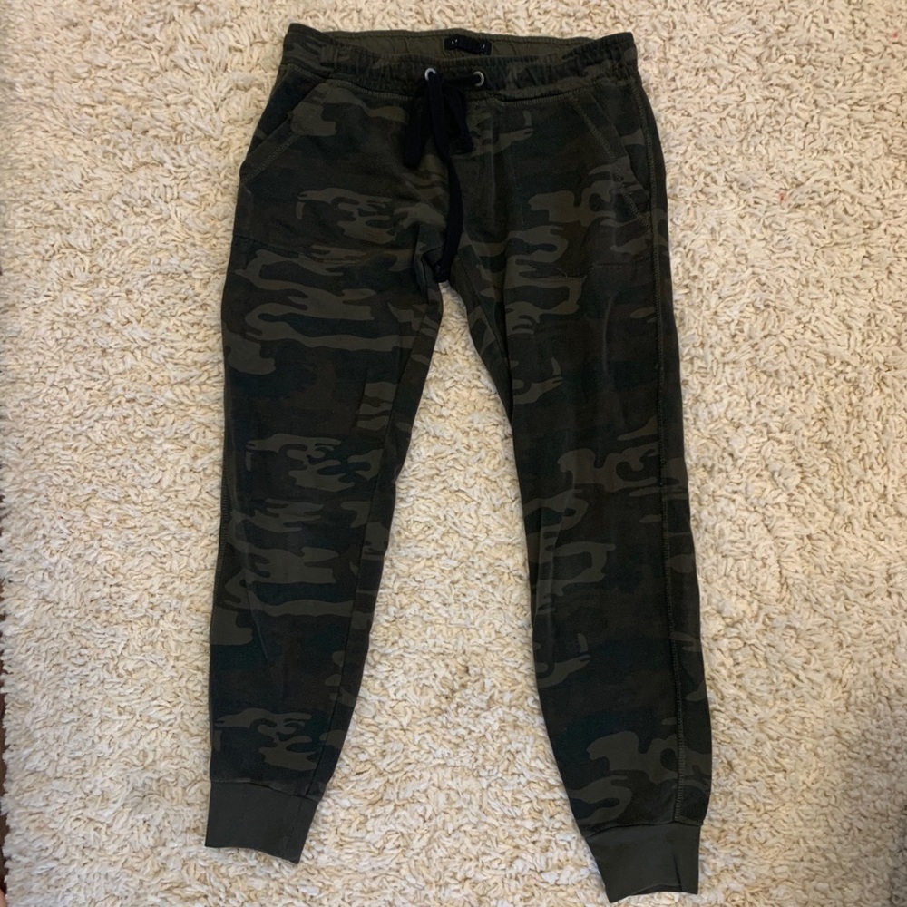 Sanctuary CAMO JOGGERS!! 💚